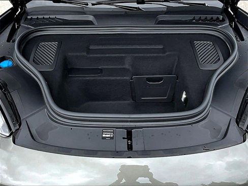 New 2025 Porsche Macan Turbo Electric image 21