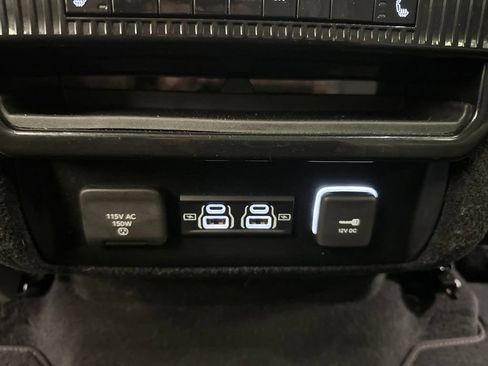 Used 2022 Jeep Wagoneer Series III AWD/4WD image 21