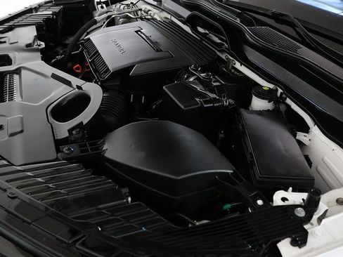 Used 2025 Honda Pilot Black Edition image 42