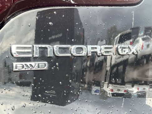 Used 2025 Buick Encore GX Preferred image 13