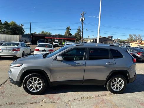 Used 2016 Jeep Cherokee Latitude w/ Cold Weather Group image 4
