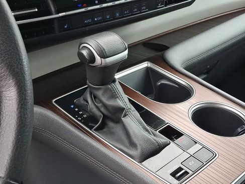 Certified 2023 Toyota Sienna XLE FWD image 18