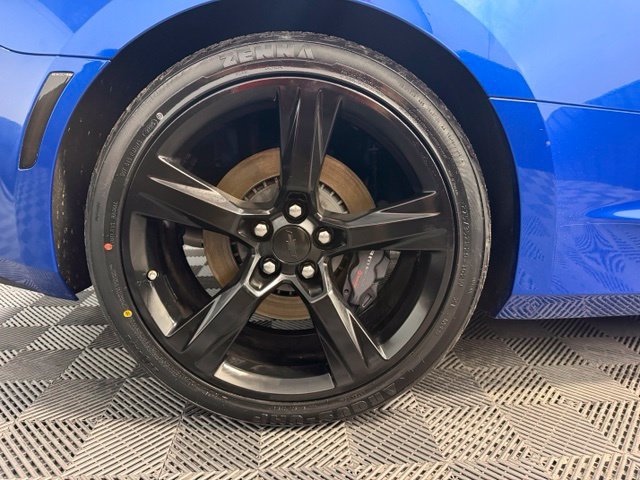 Used 2018 Chevrolet Camaro SS RWD image 32