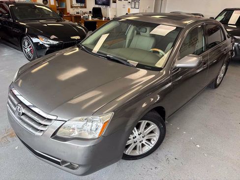 Used 2007 Toyota Avalon Limited FWD image 6