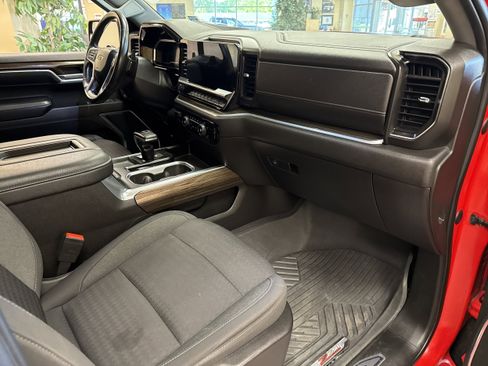 Used 2022 Chevrolet Silverado 1500 RST AWD/4WD image 17
