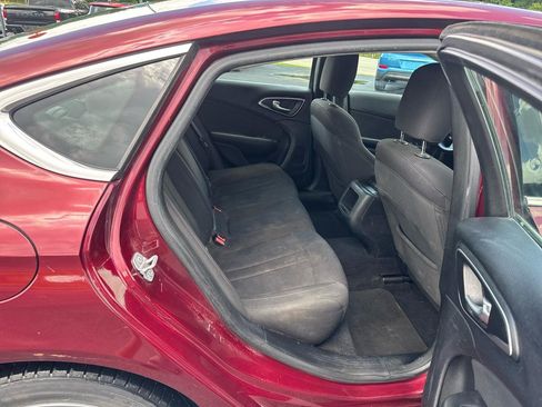 Used 2015 Chrysler 200 Limited w/ Convenience Group FWD image 9