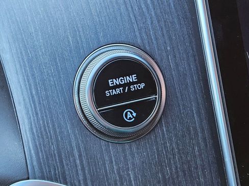 Used 2025 Mercedes-Benz GLC 43 AMG 4MATIC image 20