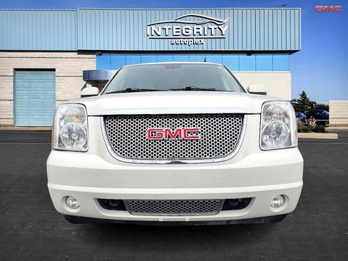 Used 2013 GMC Yukon XL Denali image 8