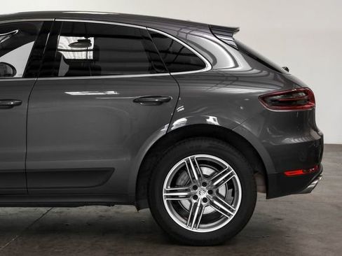 Used 2016 Porsche Macan S image 23