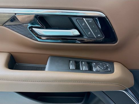 New 2026 Chevrolet Tahoe High Country AWD/4WD image 18