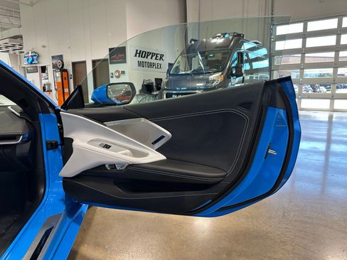 Used 2022 Chevrolet Corvette Stingray Preferred Conv w/ Z51 Performance Package RWD image 30