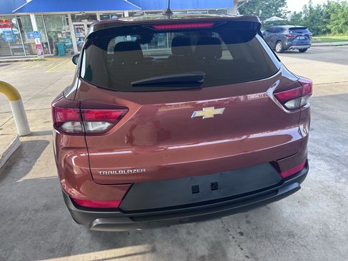 Used 2021 Chevrolet TrailBlazer LS FWD image 6