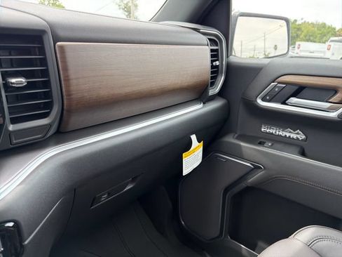 New 2026 Chevrolet Silverado 1500 High Country AWD/4WD image 36