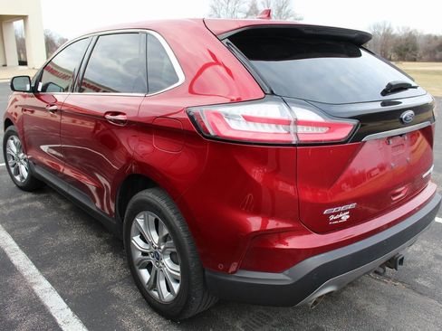 Used 2019 Ford Edge Titanium w/ Equipment Group 301A image 9