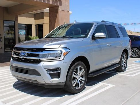 Used 2024 Ford Expedition Limited AWD/4WD image 4