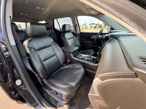 Used 2020 Chevrolet Traverse LT AWD/4WD image 11