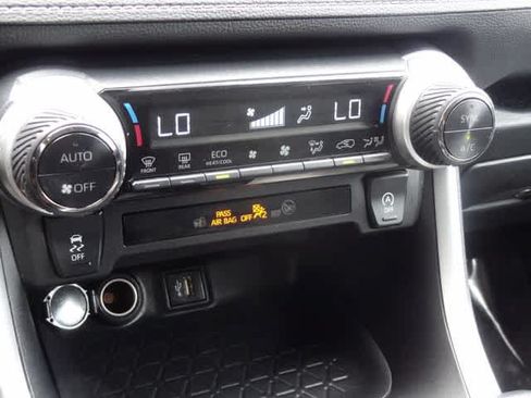 Used 2023 Toyota RAV4 XLE FWD image 27