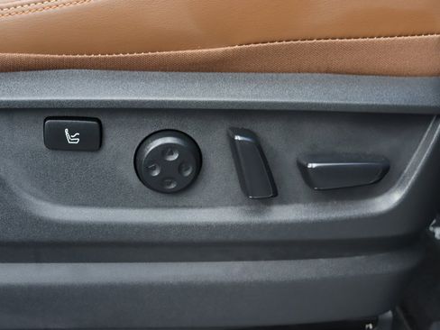 Used 2025 Nissan Armada Platinum Reserve image 26