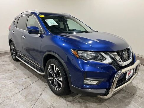 Used 2018 Nissan Rogue SL image 2