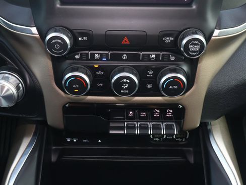 Used 2019 RAM 1500 Laramie RWD image 24