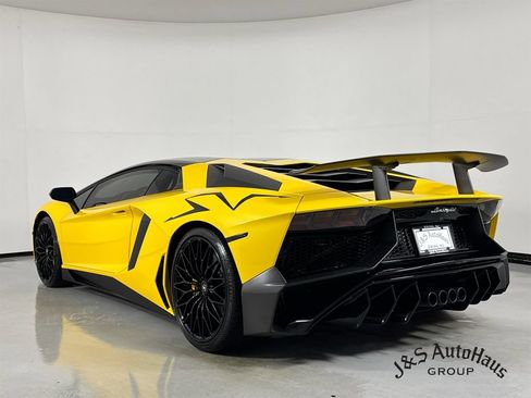 Used 2016 Lamborghini Aventador LP 750-4 Superveloce AWD/4WD image 5