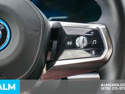 Used 2025 BMW i7 eDrive50 w/ M Sport Package image 31