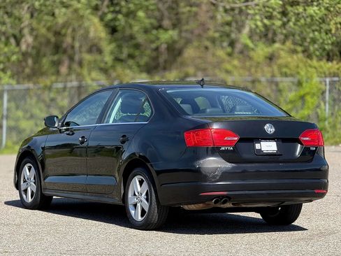 Used 2013 Volkswagen Jetta TDI image 10