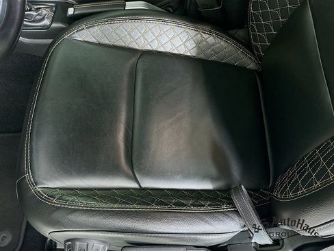 Used 2020 Jeep Wrangler Unlimited Sahara image 25