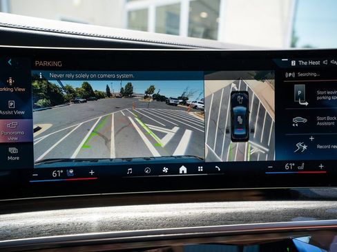 Used 2023 BMW i7 xDrive60 AWD/4WD image 38