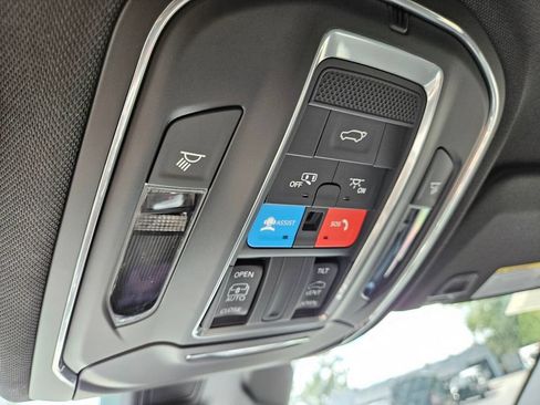 Used 2024 Jeep Grand Cherokee L Laredo w/ Luxury Tech Group I RWD image 18