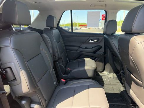 Used 2020 Chevrolet Traverse LT w/ LT Premium Package image 14