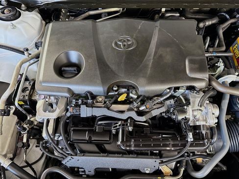 Used 2022 Toyota Camry LE FWD image 38