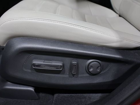 Used 2025 Honda CR-V EX-L image 11