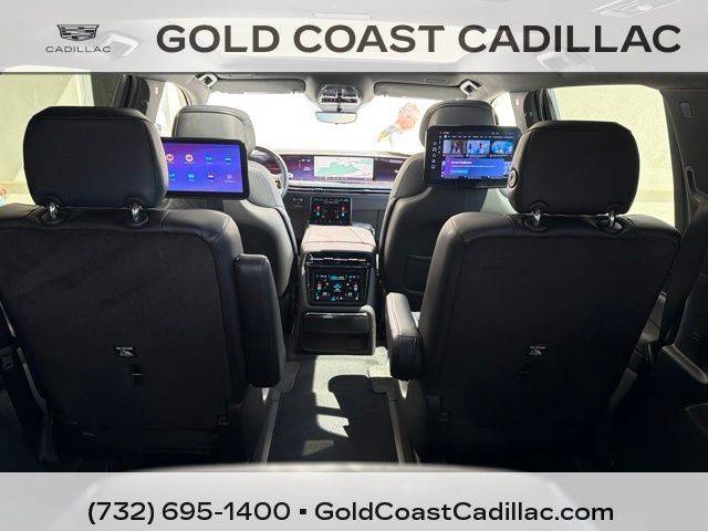 Used 2026 Cadillac Escalade IQL Sport 1 w/ LPO, ONYX Package AWD/4WD image 19