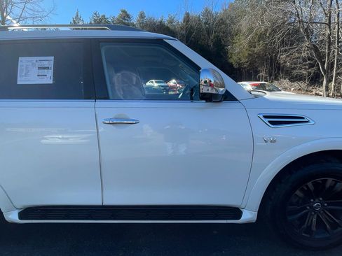 Used 2019 Nissan Armada Platinum w/ Captain's Chairs Package image 11