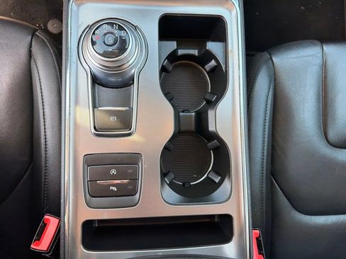 Used 2022 Ford Edge Titanium AWD/4WD image 24