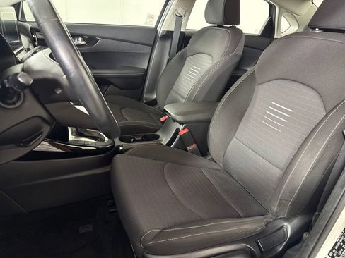Used 2019 Kia Forte S image 11