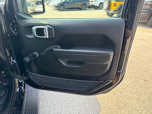 Used 2023 Jeep Wrangler Sport AWD/4WD image 23