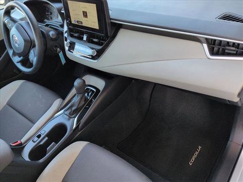 Used 2023 Toyota Corolla LE image 21