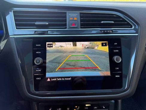 Used 2023 Volkswagen Tiguan SE R-Line image 18