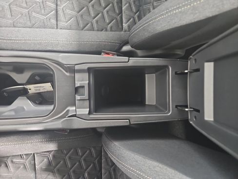 New 2026 Nissan Kicks SV image 24