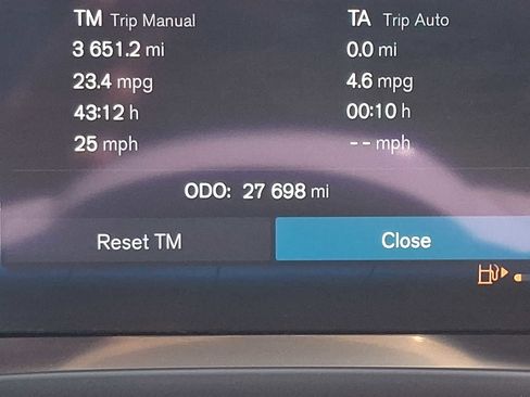 Used 2022 Volvo XC60 B5 Momentum w/ Climate Package AWD/4WD image 23