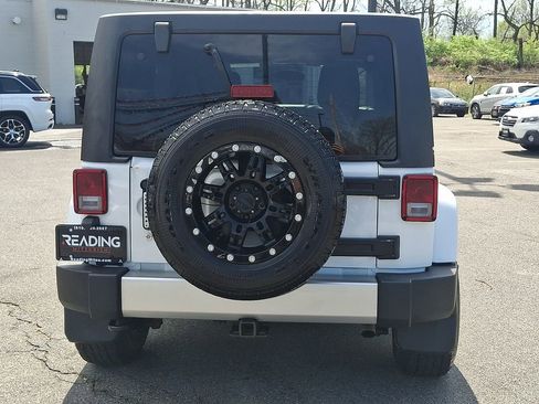 Used 2017 Jeep Wrangler Unlimited Sahara w/ Dual Top Group image 6