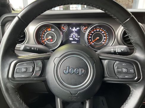 Used 2022 Jeep Wrangler Unlimited Willys image 29