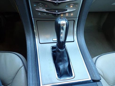 Used 2013 Lincoln MKX AWD image 22