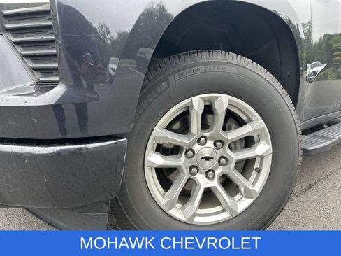 Used 2023 Chevrolet Silverado 1500 RST AWD/4WD image 15