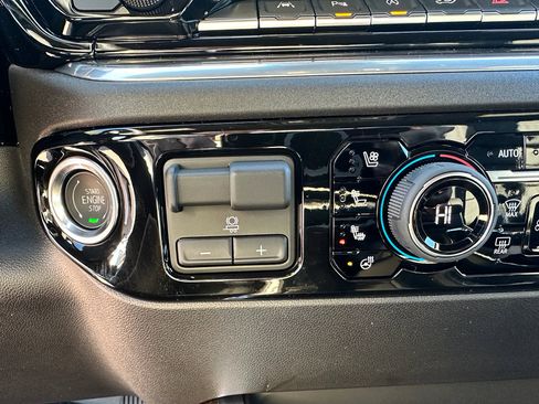New 2026 Chevrolet Silverado 1500 High Country AWD/4WD image 12