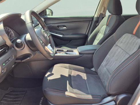 Used 2025 Nissan Sentra SR image 10