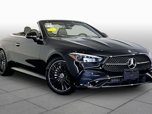 Used 2025 Mercedes-Benz CLE 300 4MATIC Cabriolet image 3