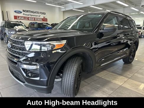 Used 2023 Ford Explorer XLT w/ Equipment Group 202A AWD/4WD image 18